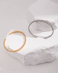 BRACELATES